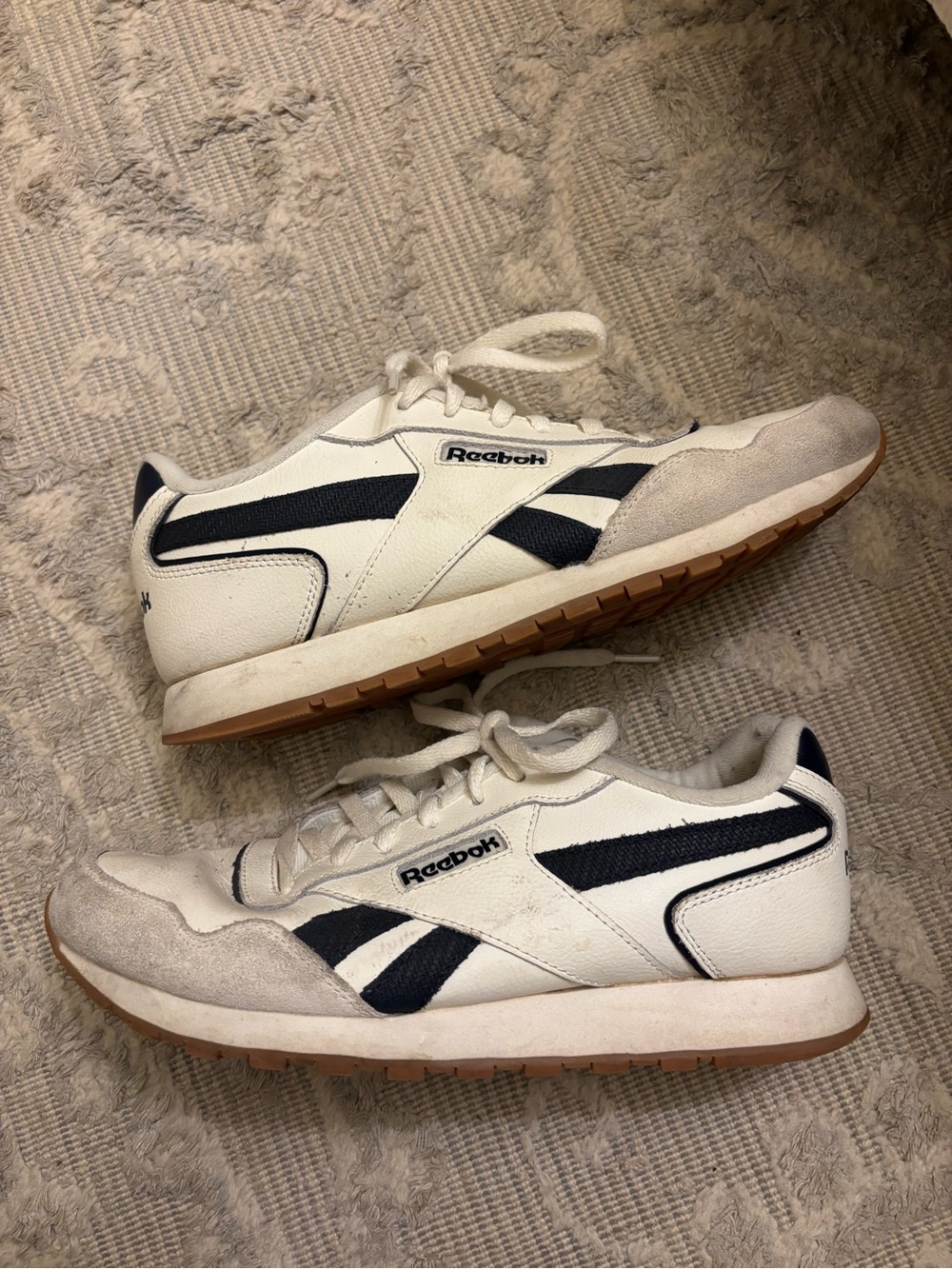 Reebok Men’s White & Navy Retro Runner Sneakers - Picture 8 of 8